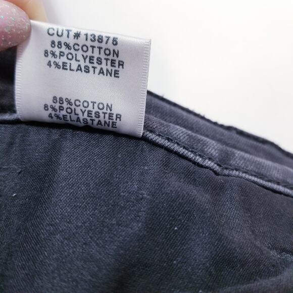 J Brand Jeans ALANA High Rise Crop Provocative Stud Distressed Raw Hem - Picture 13 of 14